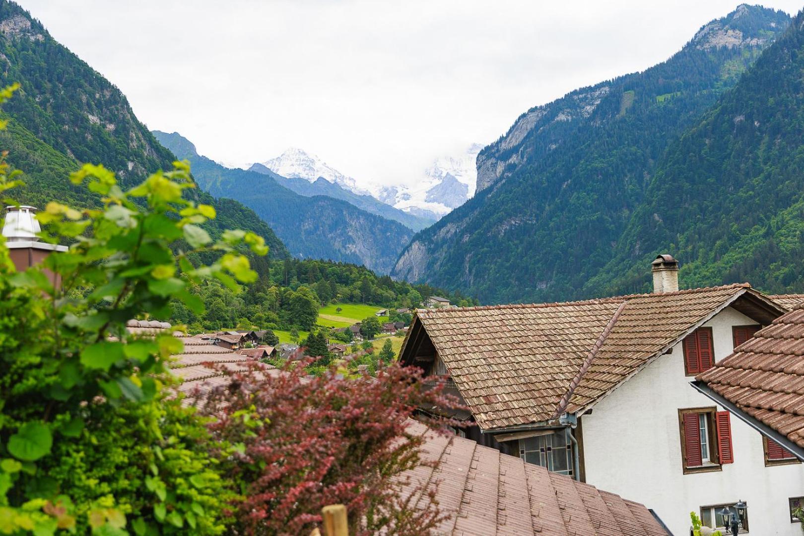Charming Alpine Retreat By Apartments Capricorn Gsteigwiler Exterior foto